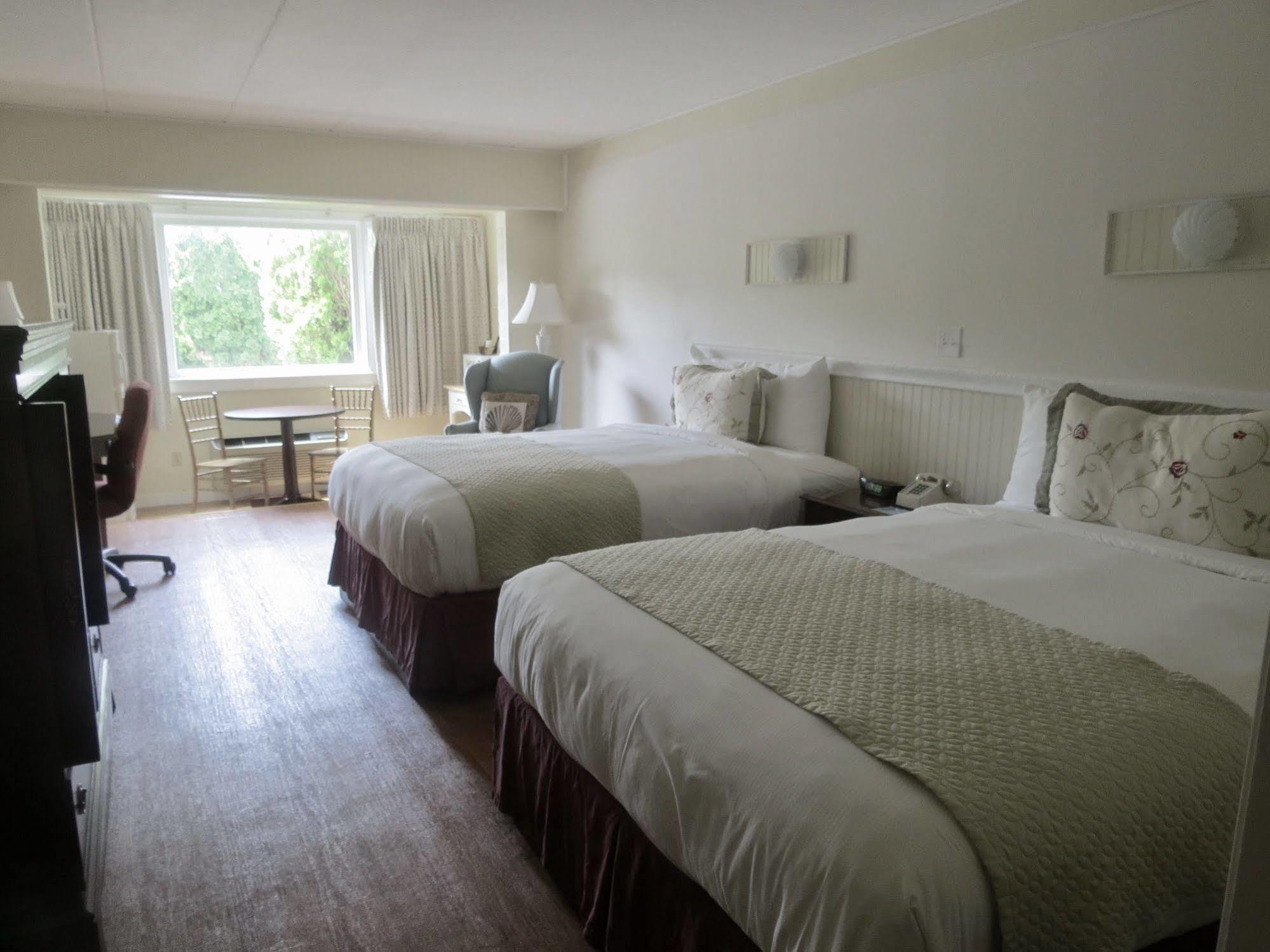 Shoreway Acres Inn Фалмът Екстериор снимка